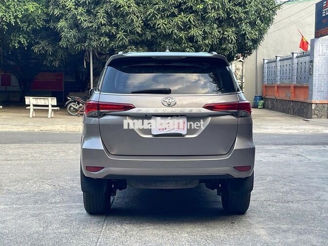 Toyota Fortuner 2019 Máy dầu Số sàn Nâu