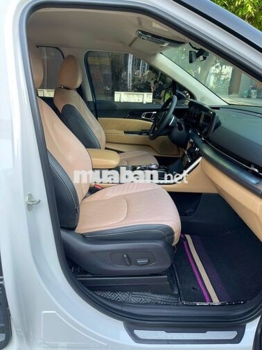 KIA Carnival Premium 8 ghế 2023 Trắng 80.000 km