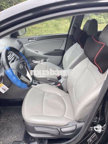 Hyundai Accent 2012 Số tự động Đen