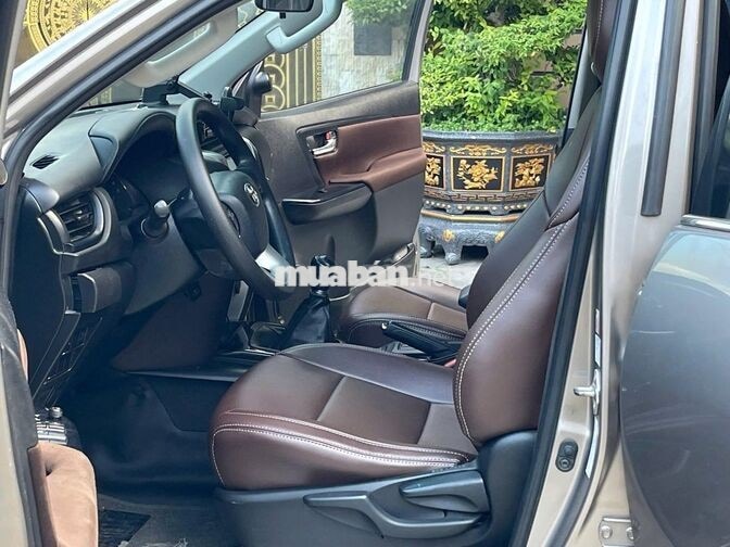 Toyota Fortuner 2019 Máy dầu Số sàn Nâu