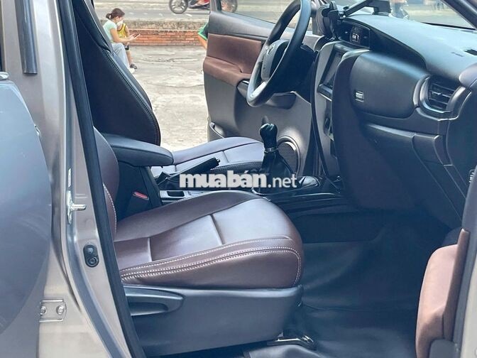 Toyota Fortuner 2019 Máy dầu Số sàn Nâu