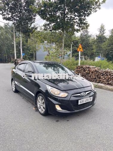 Hyundai Accent 2012 Số tự động Đen