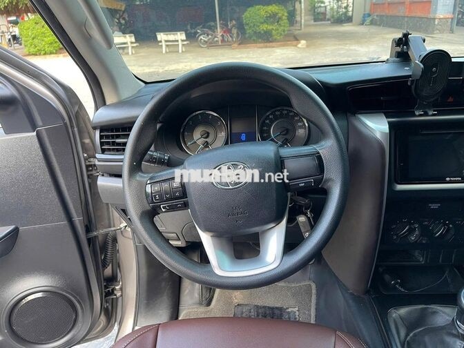 Toyota Fortuner 2019 Máy dầu Số sàn Nâu