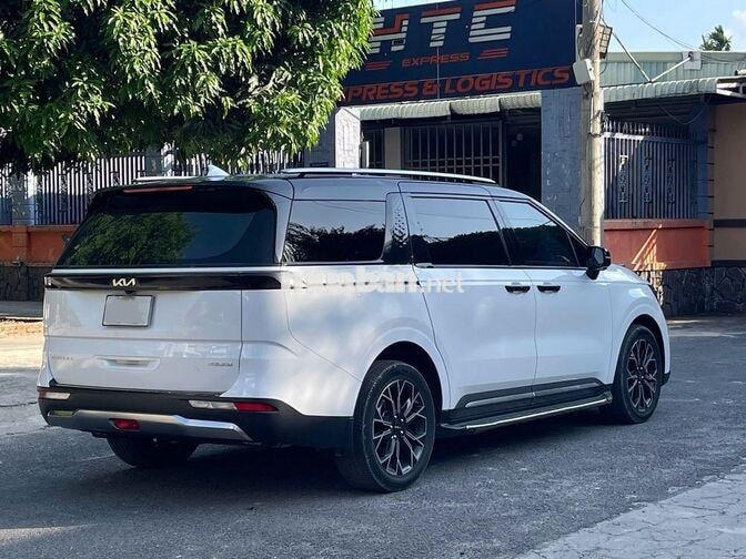 KIA Carnival Premium 8 ghế 2023 Trắng 80.000 km