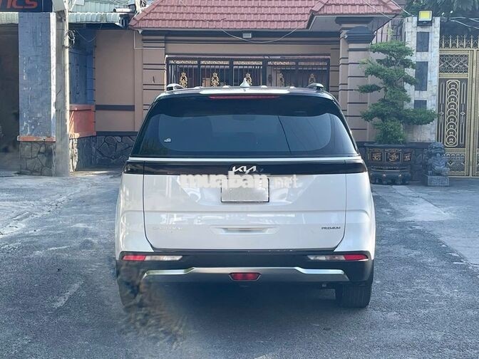 KIA Carnival Premium 8 ghế 2023 Trắng 80.000 km