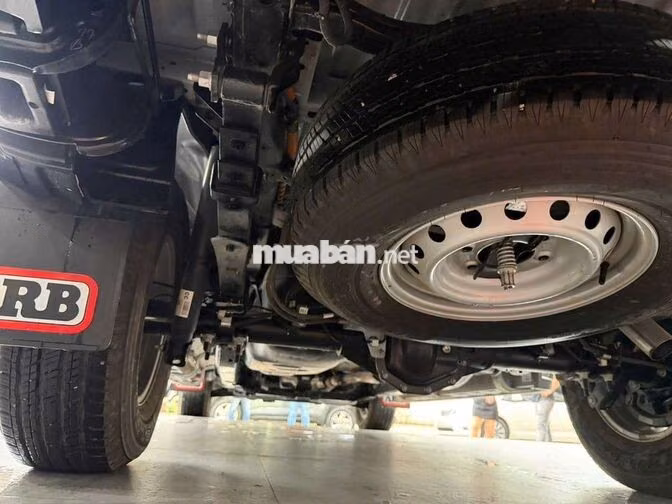 Ford Ranger XLS 2025 2.0AT,máy dầu,màu trắng,8k km