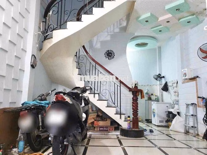 Nhà Rẻ 5x8m 2Lầu (4PN 3WC) Hẻm 3m Cụt. ĐƯỜNG 100 BÌNH THỚI. QUẬN 11