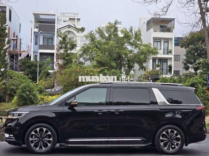 KIA CARNIVAL 2.2L SX 2023 PRRMIUM DẦU 7GHE 83000KM