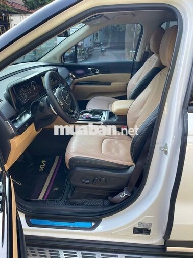 KIA Carnival Premium 8 ghế 2023 Trắng 80.000 km