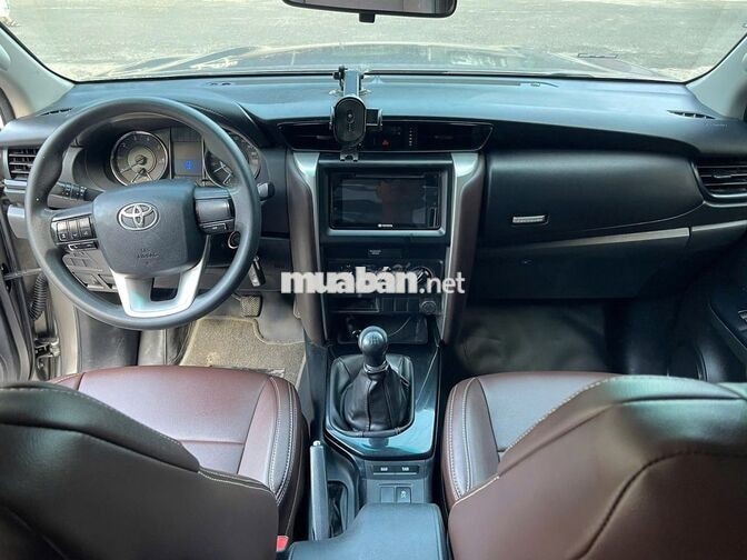 Toyota Fortuner 2019 Máy dầu Số sàn Nâu