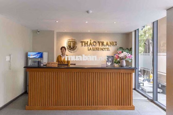 Khách sạn sầm uất Phú Mỹ Hưng/ Hotel for rent in PMH