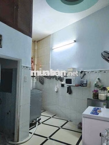 Nhà Rẻ 5x8m 2Lầu (4PN 3WC) Hẻm 3m Cụt. ĐƯỜNG 100 BÌNH THỚI. QUẬN 11