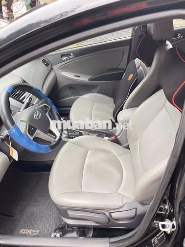 Hyundai Accent 2012 Số tự động Đen