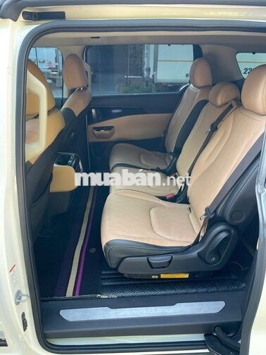KIA Carnival Premium 8 ghế 2023 Trắng 80.000 km