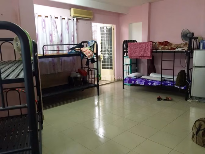 Phòng trọ quận 4, giá rẻ 700 nghìn/người/tháng, cho nữ SV 700.000 đ