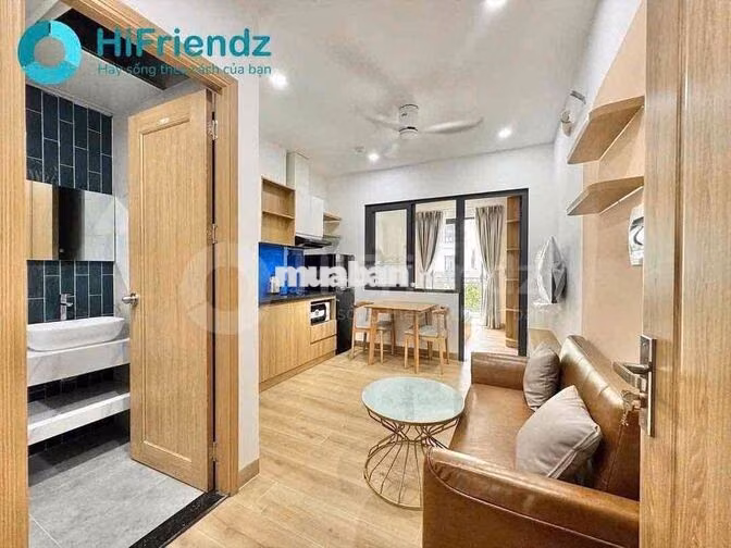 Căn hộ dịch vụ 1 phòng ngủ ngay Vạn Phúc City