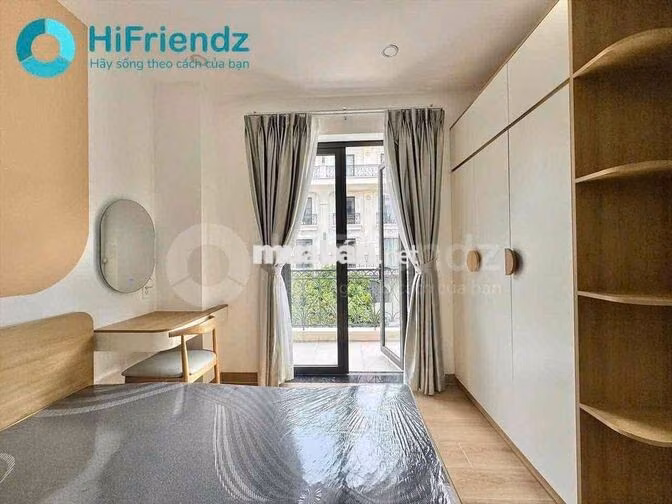 Căn hộ dịch vụ 1 phòng ngủ ngay Vạn Phúc City
