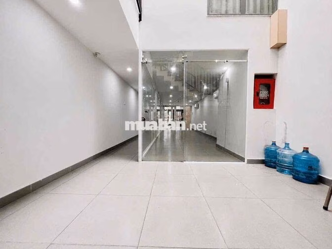 CHO THUÊ MẶT BẰNG NGAY CẦU NGUYỄN VĂN CỪ Q5 Q8