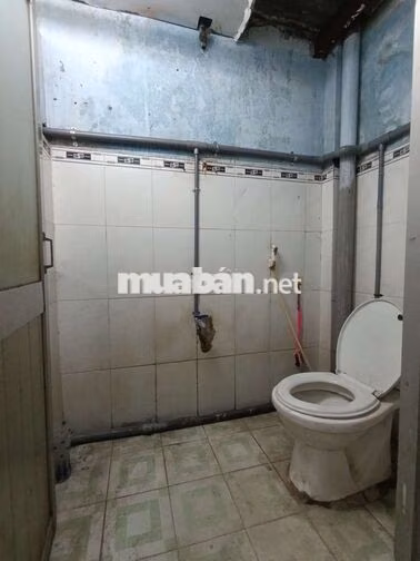 nhà cho thuê khu mã lò giáp gò xoài DT 5*8 gác suốt 2p 2wc