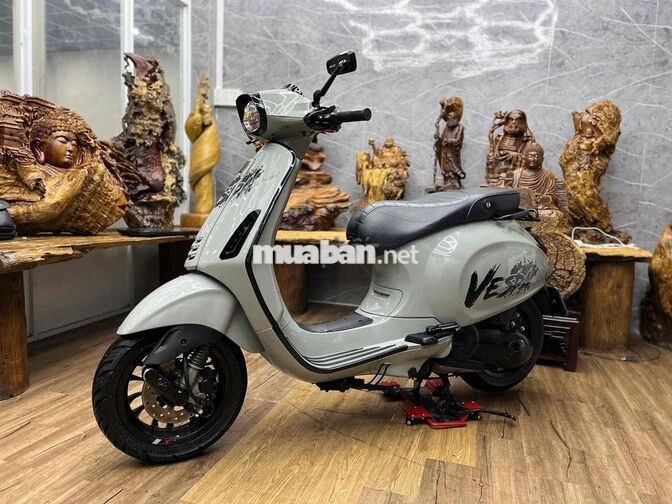 Piaggio Vespa Sprint xe đẹp keng, máy móc bao êm