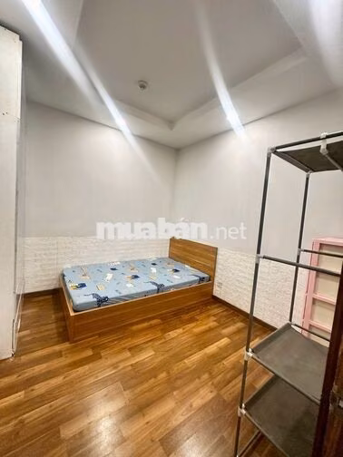 Chính chủ cho thuê căn hộ 2PN xinh xắn, sẵn sàng đón khách vào ở ngay!