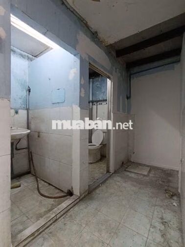 nhà cho thuê khu mã lò giáp gò xoài DT 5*8 gác suốt 2p 2wc