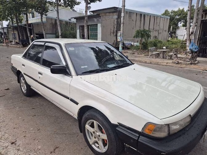 Toyota Camry 1987 Số sàn Xăng Trắng
