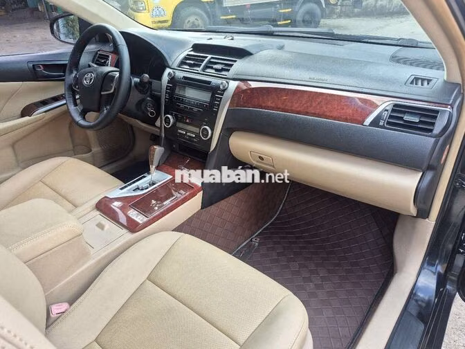 Toyota Camry 2.5G 2014 Đen Tự động.hs cầm tay.