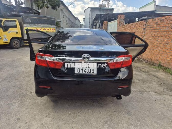 Toyota Camry 2.5G 2014 Đen Tự động.hs cầm tay.
