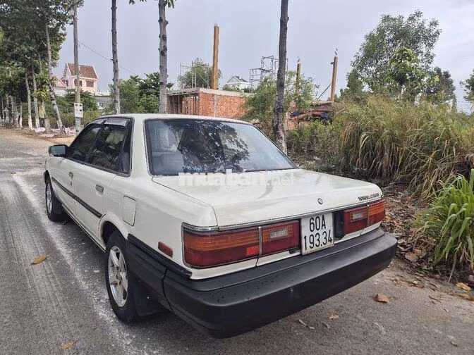 Toyota Camry 1987 Số sàn Xăng Trắng