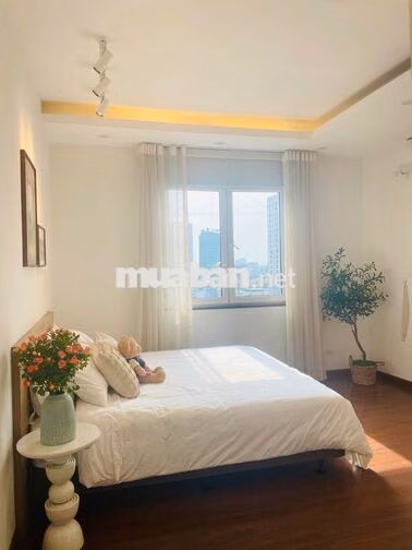 Cho thuê căn hộ 3PN ở CT2A khu ĐTM Nghĩa Đô, sát Starlake, 106 HQV 