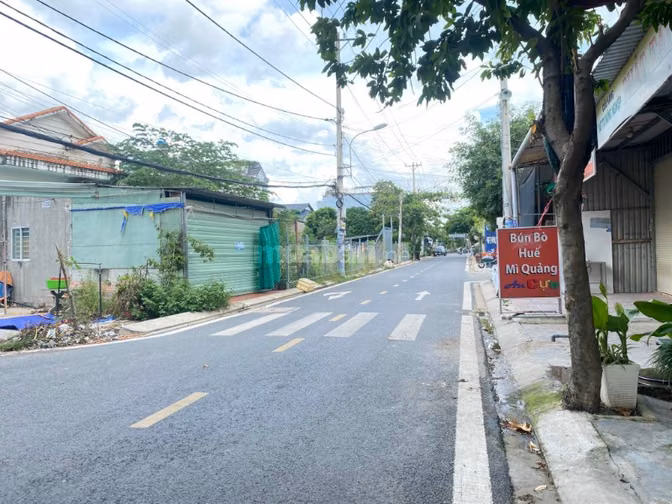 Bán lô góc 2MT Thạnh Xuân 25. Giá ngộp. Kinh doanh OK!