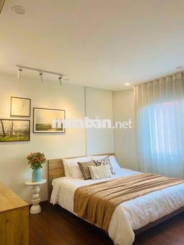 Cho thuê căn hộ 3PN ở CT2A khu ĐTM Nghĩa Đô, sát Starlake, 106 HQV 
