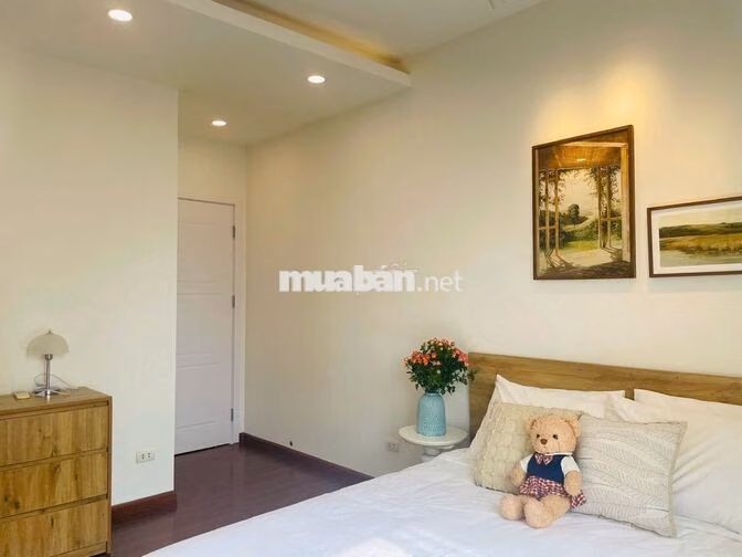 Cho thuê căn hộ 3PN ở CT2A khu ĐTM Nghĩa Đô, sát Starlake, 106 HQV 