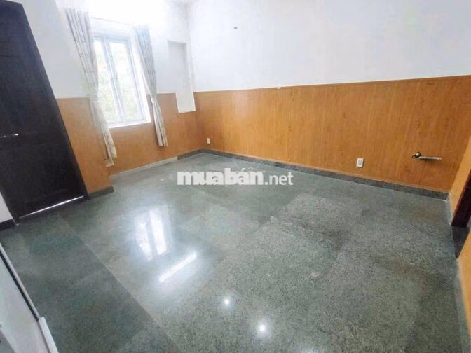 CHO THUÊ NHÀ MẶT TIỀN PHƯỜNG 16 DIỆN TÍCH KHỦNG