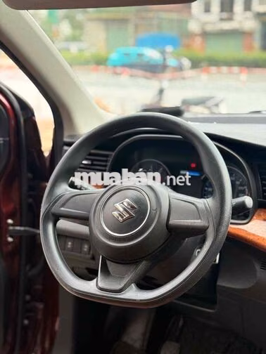 Suzuki Ertiga 2023 MT - Màu : Đỏ - Odo : 80000 km