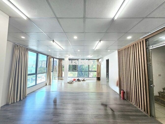 NHÀ GÓC 2MT ĐƯỜNG TRƯƠNG VĨNH KÝ, DT 12X20M, TRỆT 3 LẦU CẦN CHO THUÊ