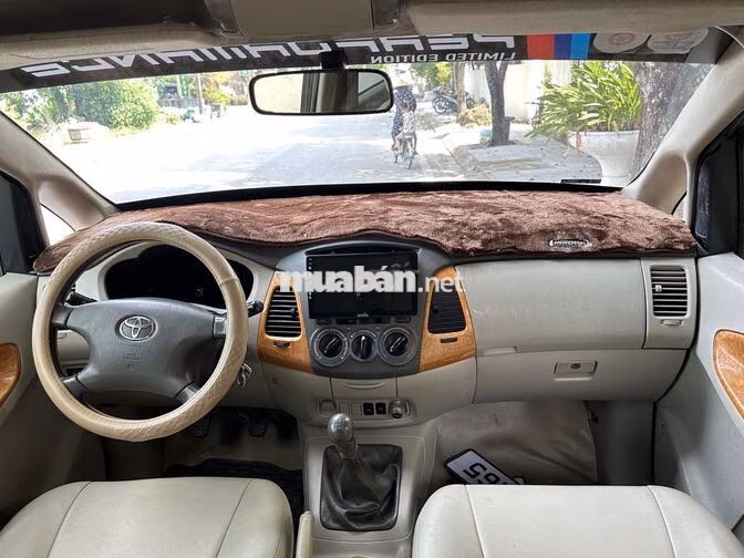 Toyota Innova 2009 Số sàn Đen