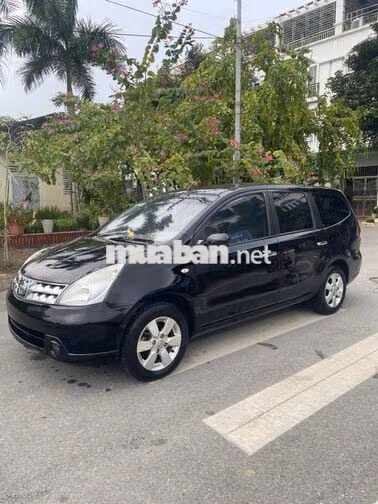 Nissan Grand Livina Đen Tự động 7 chỗ