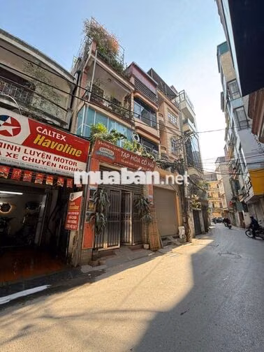 Bán nhà 2 mặt tiền, 1 mặt view hồ