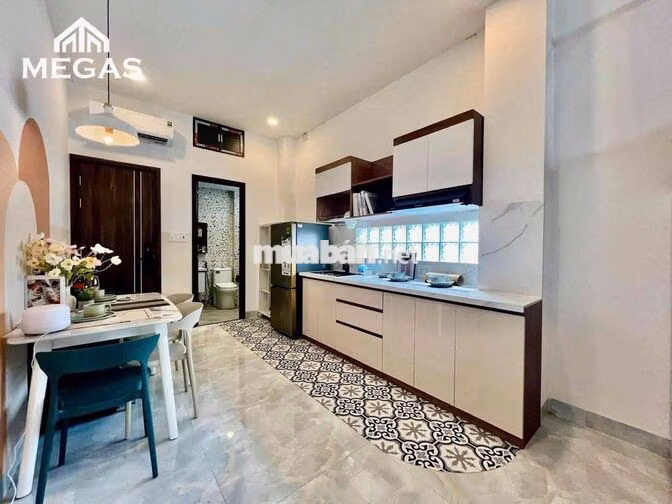 Căn hộ dịch vụ nằm tại Nơ trang long thiết kệ dạng 2 không gian ngủ