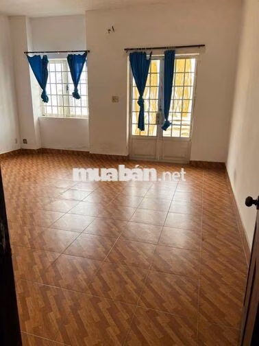 NHÀ KDC HỒNG LONG GẦN QL13, ĐƯỜNG HIỆP BÌNH. DT 5X22M 3TẦNG 4PN 5WC