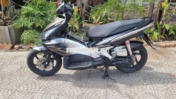 Honda Air Blade 2010 Đen, Vàng đồng