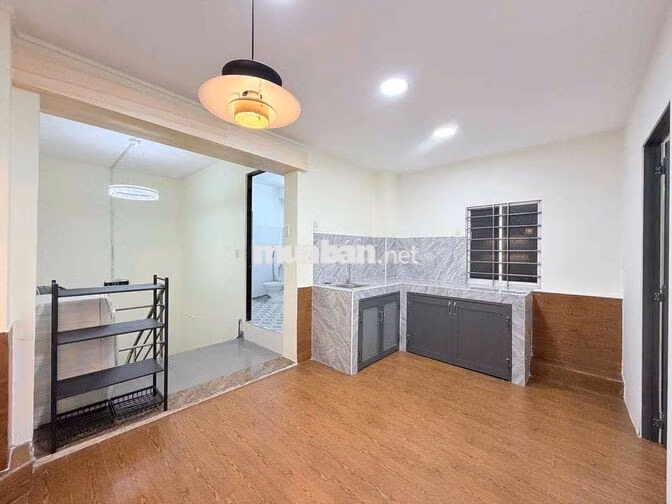 Cho thuê căn 2pn2wc 2 balcon full nt máy giặt gần Trần Hưng Đạo quận 5