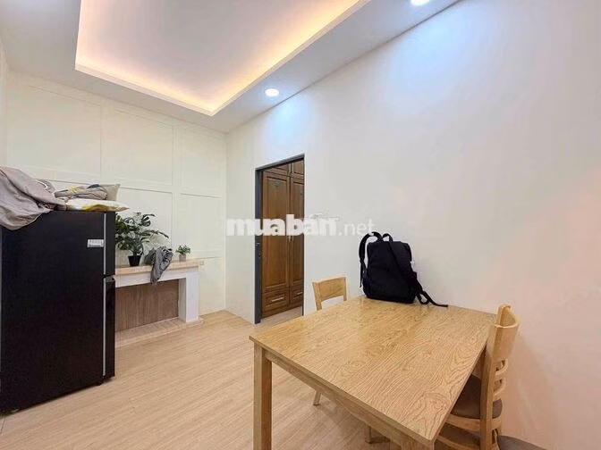 Cho thuê căn 2pn2wc 2 balcon full nt máy giặt gần Trần Hưng Đạo quận 5