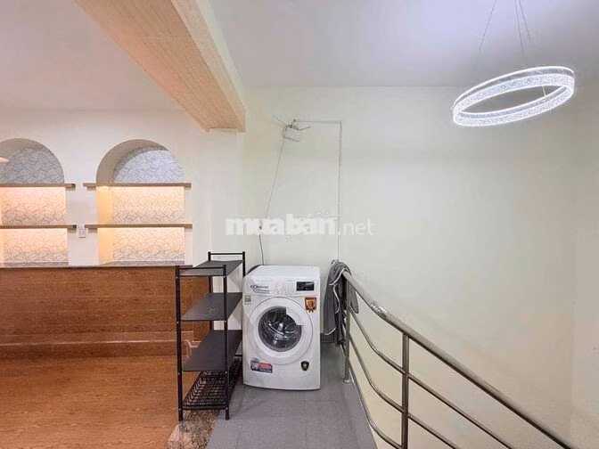 Cho thuê căn 2pn2wc 2 balcon full nt máy giặt gần Trần Hưng Đạo quận 5