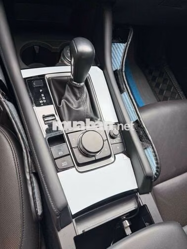 Mazda Mazda 3 Luxury 1.5 2024 Đỏ 20.637 km