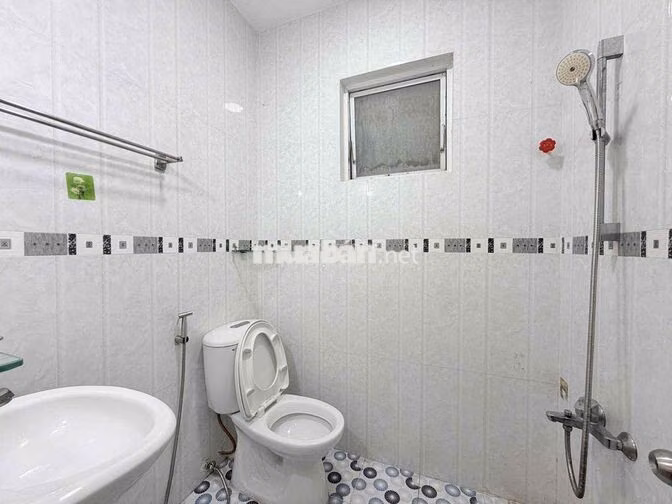 Cho thuê căn 2pn2wc 2 balcon full nt máy giặt gần Trần Hưng Đạo quận 5