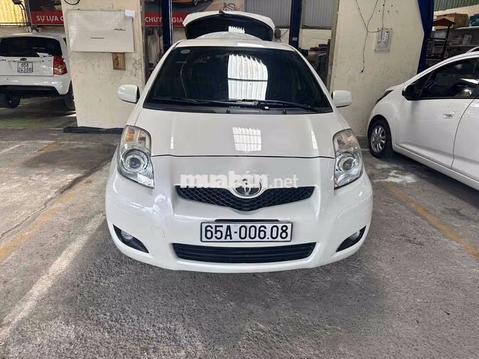 Toyota Yaris 2010 Trắng 101507 km