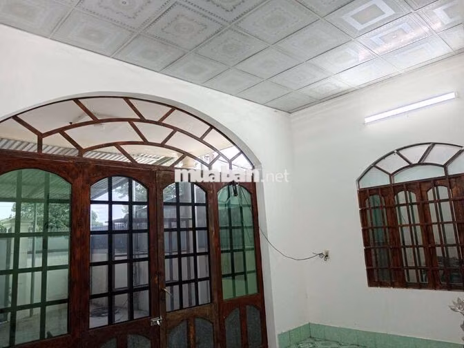 nhà cấp 4 rộng, đất 253m, 190m TC, chính chủ